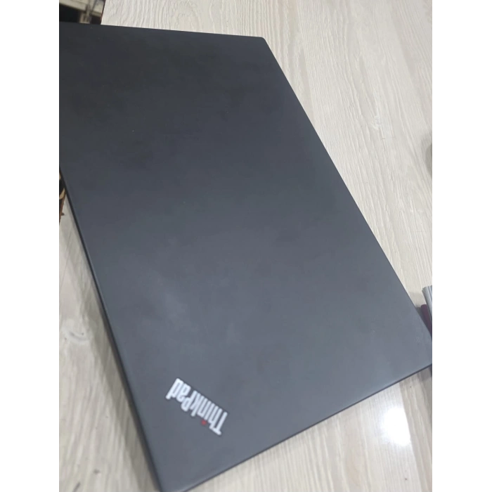 LENOVO THİNKPAD X280 İ5 8.NESİL 8GB RAM 256GB