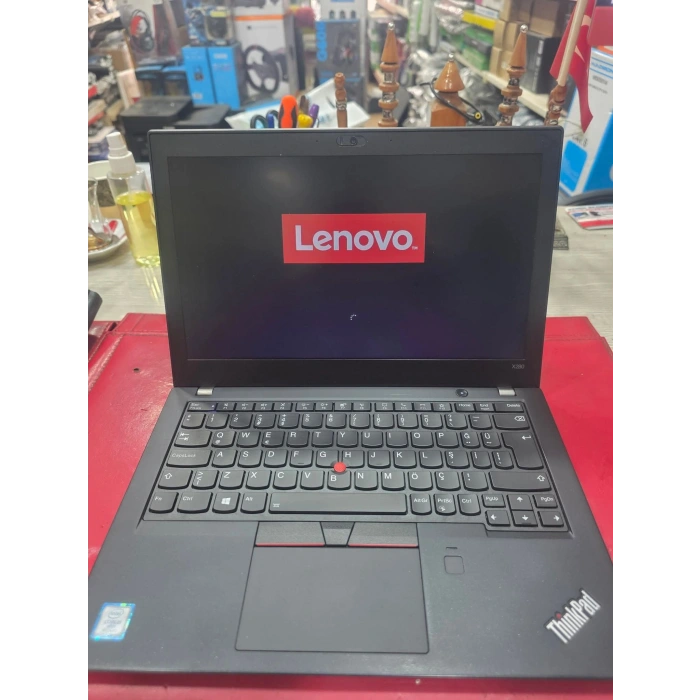 LENOVO THİNKPAD X280 İ5 8.NESİL 8GB RAM 256GB