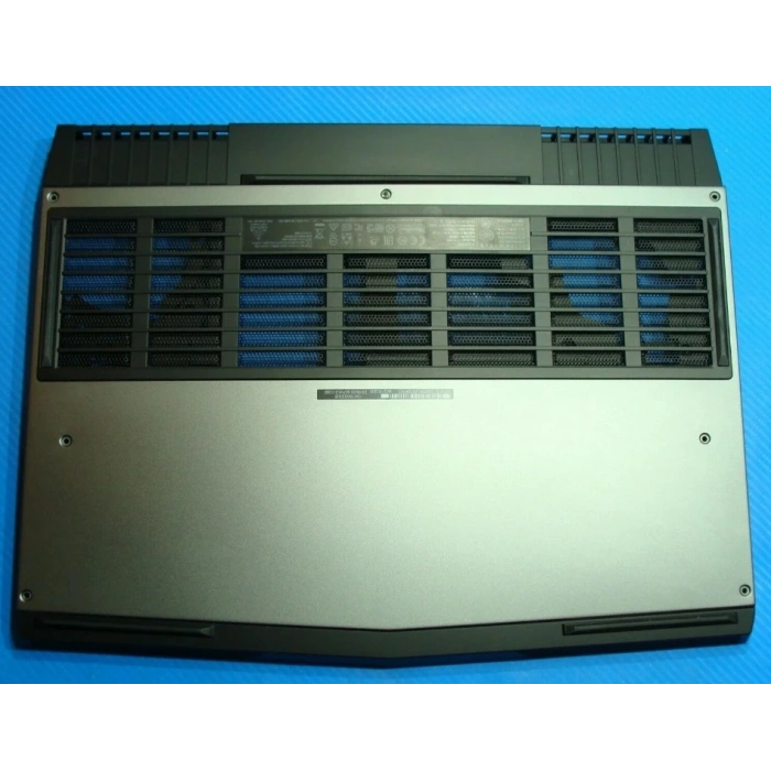 Dell Alienware 15 R3 Alt Kasa Kapaklı