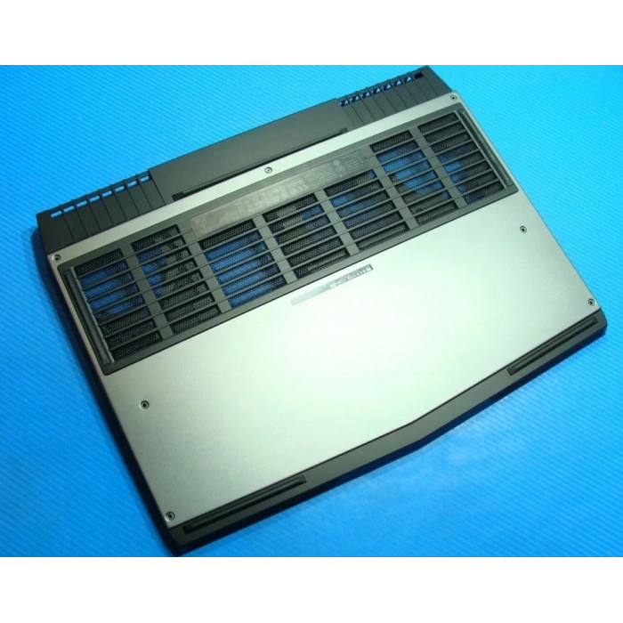 Dell Alienware 15 R3 Alt Kasa Kapaklı