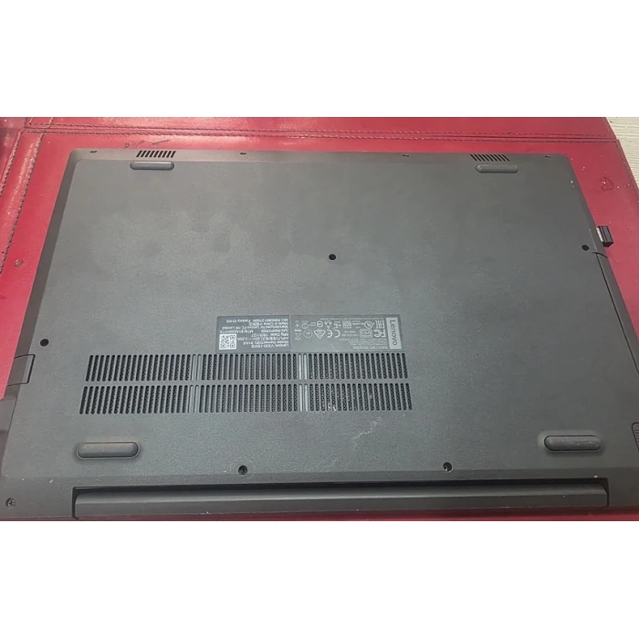 LENOVO V330-15IKB İ5 NOTBOOK