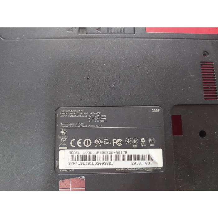 Samsung NP300E5E, NP300E5E-A01TR, NP300E5E-A02TR, NP300E5E-S02TR, Notebook Kasa Alt / Siyah