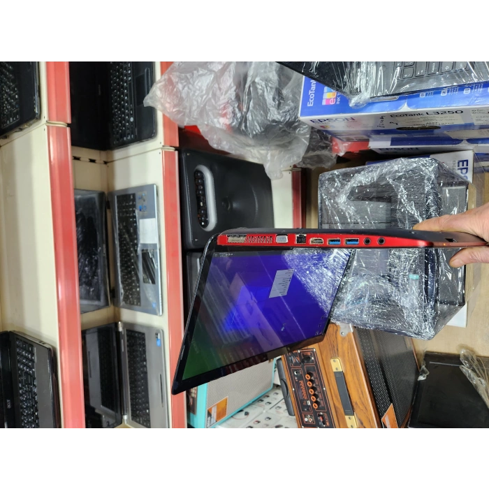 TOSHIBA QOSMİO X70 CORE İ7 4720HQ 2.6GHZ-16GB-512GB SSD-2GB-17.3-W10 NOTEBOOK