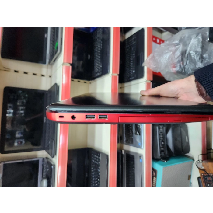 TOSHIBA QOSMİO X70 CORE İ7 4720HQ 2.6GHZ-16GB-512GB SSD-2GB-17.3-W10 NOTEBOOK