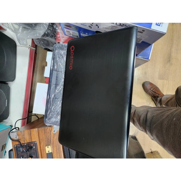 TOSHIBA QOSMİO X70 CORE İ7 4720HQ 2.6GHZ-16GB-512GB SSD-2GB-17.3-W10 NOTEBOOK