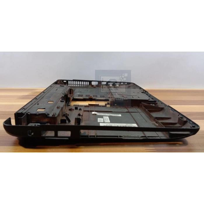 Toshiba Satellite L735-138 Alt Kasa