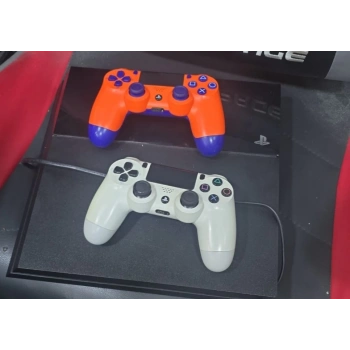 PS4 STANDART MAT KASA 1TB 2 ORJİNAL KOL 4 ADET OYUN