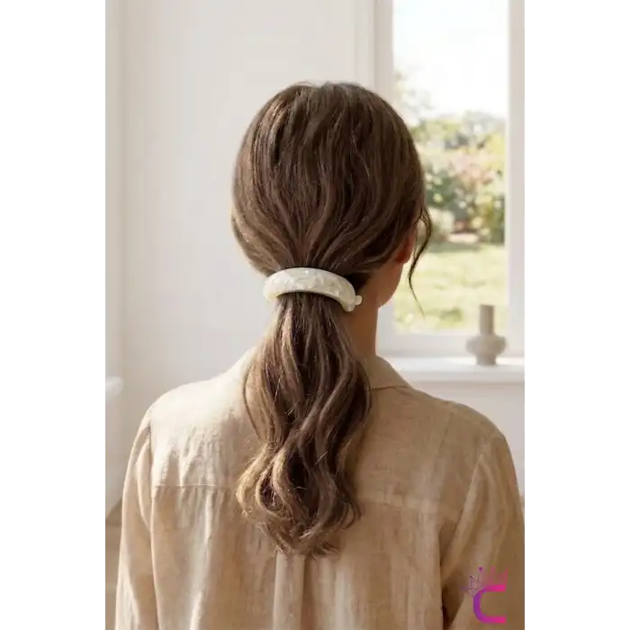 Minimalist Kruvasan Model Asetat Kıstırmalı Beyaz Muz Toka 7cm- Modern Saç Topuz Tokası Klipsli Toka