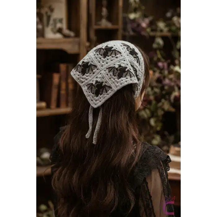 Retro Gotik Yarasa Motifli El Örgüsü Saç Bandanası - Tatil Günlük File Örme Üçgen Bandana