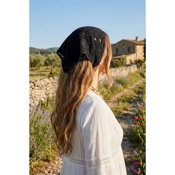 Siyah Vintage Dairesel Çiçek Motifli Örme Üçgen Bandana - Yazlık El Örgüsü Crochet Saç Bandanası