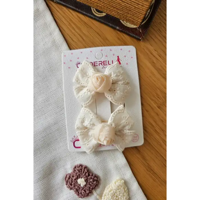 Özel Tasarım Gül Motifli Nakışlı Çocuk Krem Fiyonk Toka 6cm - Astarlı Klipsli Yan Pens Saç Tokası