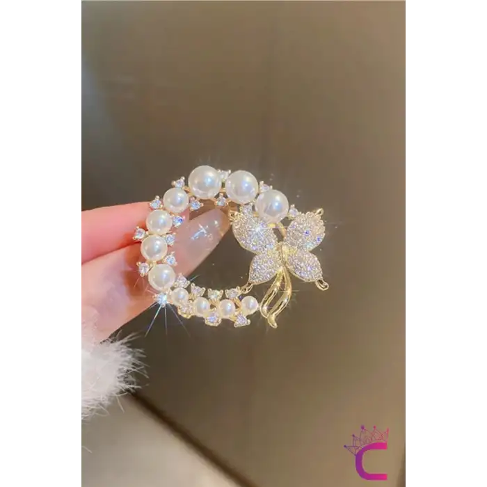 Barok İncili Kristal Taşlı Kelebek Tasarım Kadın Broş - Kelebekli Hediyelik Elbise Yaka İğnesi Broş