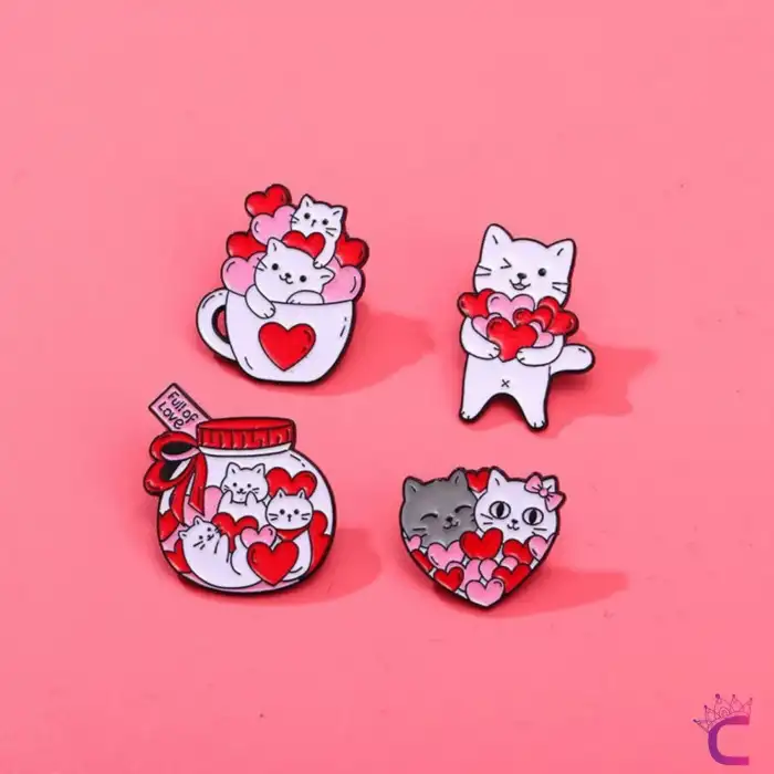 Full of Love Sevimli Kalpli Kedi Pin Broş - Hediyelik Aşk Sevgili Arkadaş Çanta Şapka Süsü Rozeti