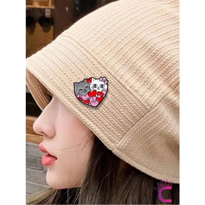 Full of Love Sevimli Kalpli Kedi Pin Broş - Hediyelik Aşk Sevgili Arkadaş Çanta Şapka Süsü Rozeti