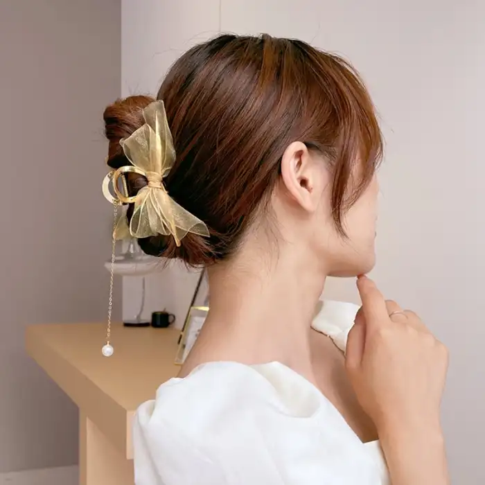 İnci Taşlı Kuyruklu Gold Renk Tül Fiyonk Model Mandal Toka - Yeni Trend Özel Saç Tokası