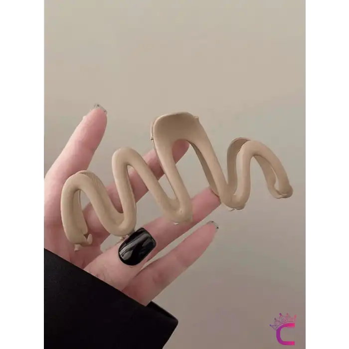 Mat Siyah Büyük Boy Kadın Mandal Toka 13cm Plastik - Şık ve Zarif Mandallı Saç Topuz Tokası