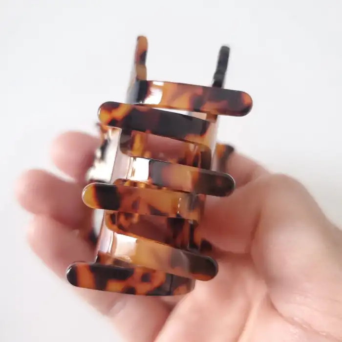 Sevimli Baykuş Model Lüks Asetat Kemik Mandal Toka 6cm - Kadın Aksesuar Mandallı Saç Tokası