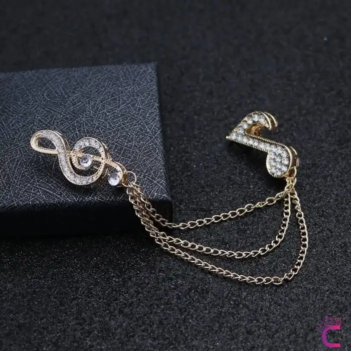Sol Anahtarı Müzik Notası Zirkon Taşlı Zincirli Broş Gold - Unisex Yaka Zinciri Ceket Kıyafet İğnesi