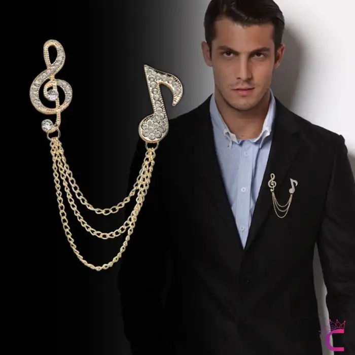 Sol Anahtarı Müzik Notası Zirkon Taşlı Zincirli Broş Gold - Unisex Yaka Zinciri Ceket Kıyafet İğnesi
