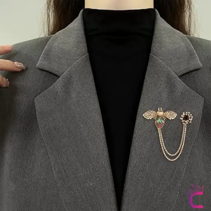 Yeşil Zümrüt Zirkon Taşlı Zincirli Antik Bal Arı Tasarım Broş - Kadın Erkek Ceket Yaka İğnesi Rozeti