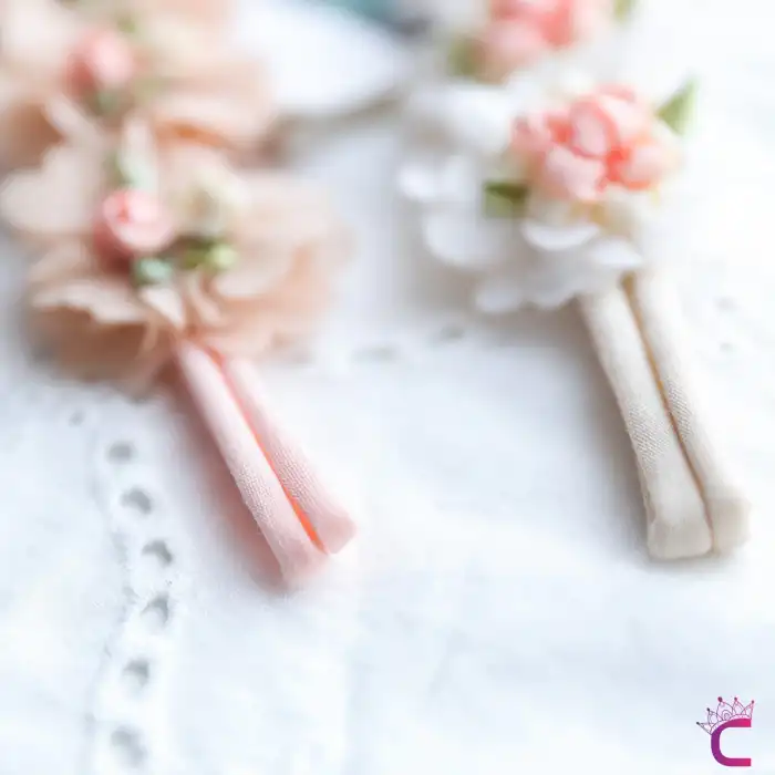 Zarif Çiçekli Yumuşak Kız Bebek Bandana Somon Pembe Tonlu - Doğum Günü Saç Bandı Yenidoğan Tokası