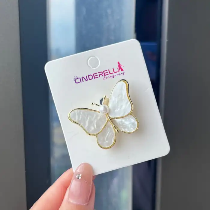 Zarif İncili Taşlı Beyaz Kanatlı Kadın Kelebekli Broş - Arkadaş Hediyesi Yaka İğnesi Rozet
