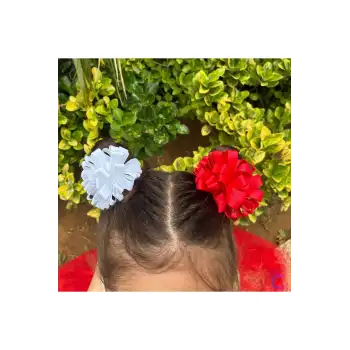 2li Kırmızı Beyaz Kurdele Çiçekli 23 Nisan Lastikli Topuz Tokası 7cm - 29 Ekim Bayramı Saç Tokası