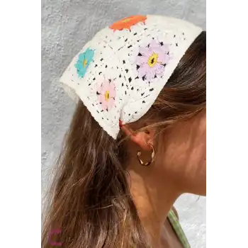 Papatya Çiçekli Gökkuşağı Renkli Örme Üçgen Bandana - Zarif Şık File El Yapımı Saç Bandanası