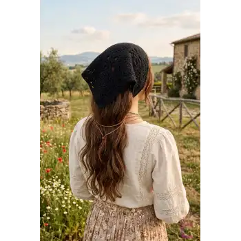 Siyah Vintage Dairesel Çiçek Motifli Örme Üçgen Bandana - Yazlık El Örgüsü Crochet Saç Bandanası