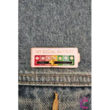 My Social Battery Hareketli Rozet Pin Broş Beyaz - Arkadaş Hediyesi Okul Çanta Ceket Yaka Rozeti