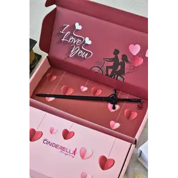 Özel Tasarım Hediyelik Kutulu Kılıç Topuz Tokası - Kadına Kız Arkadaşa Sevgiliye Doğum Günü Hediyesi