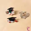 Mezuniyet Kepi Çiçek Kitap Tasarım Öğrenci Broş - Hediyelik Yaka Rozeti Arkadaşa Elbise Yaka İğnesi