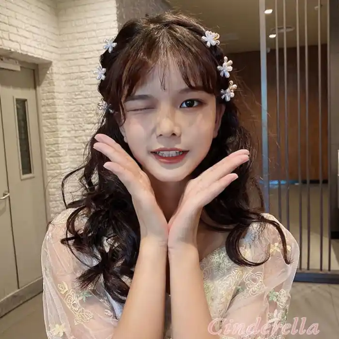 2li İnci Çiçek Tasarımlı Metal Saç Pençe Klips Seti - Doğum Günü ve Düğün için Saç Aksesuarı Tokası