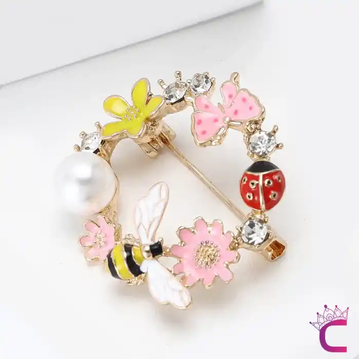 Kelebekli Uğur Böceği Arılı İncili Çiçekli Kadın Çelenk Broş - Hediyelik Elbise Ceket Yaka İğnesi