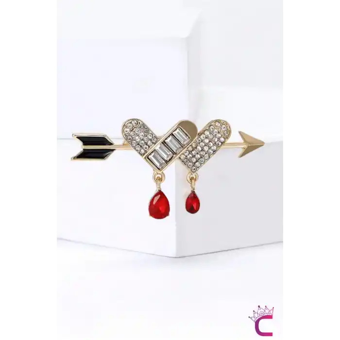 Kırmızı Zümrüt Taşlı Sallantılı Aşk Oklu Kalpli Kadın Broş - Hediyelik Sevgililer Günü Hediyesi Broş