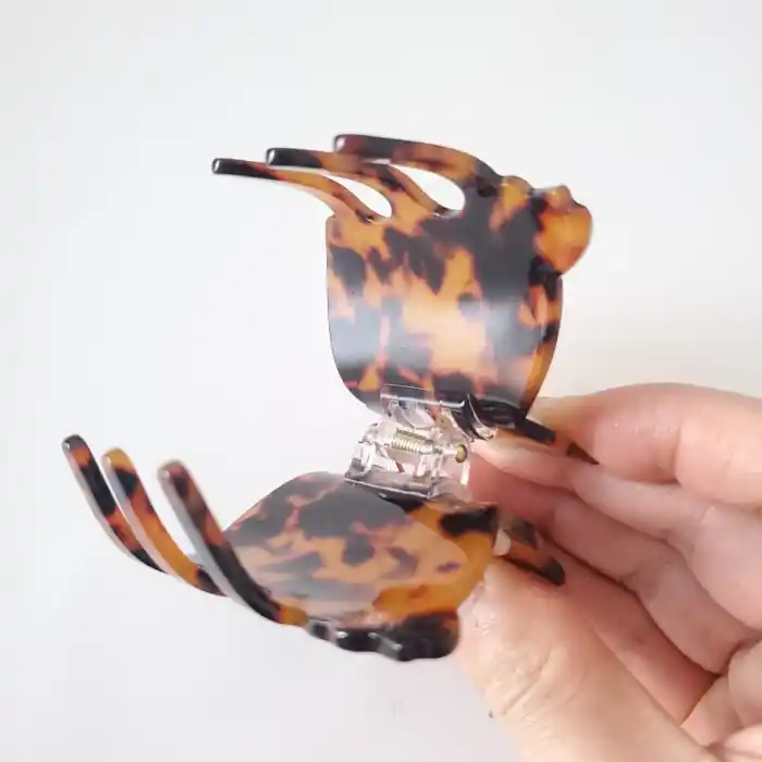 Sevimli Baykuş Model Lüks Asetat Kemik Mandal Toka 6cm - Kadın Aksesuar Mandallı Saç Tokası