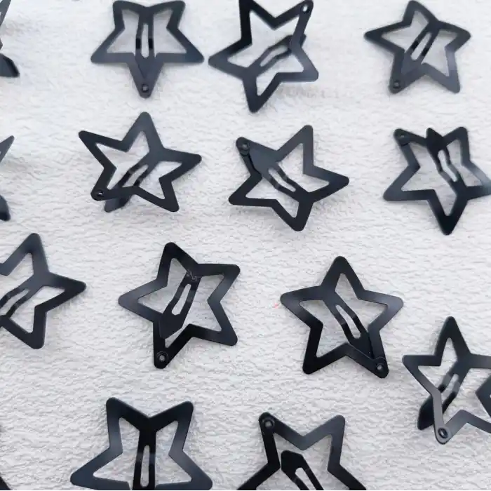 Siyah Yıldız Çıt Çıt Toka Y2k Star Style