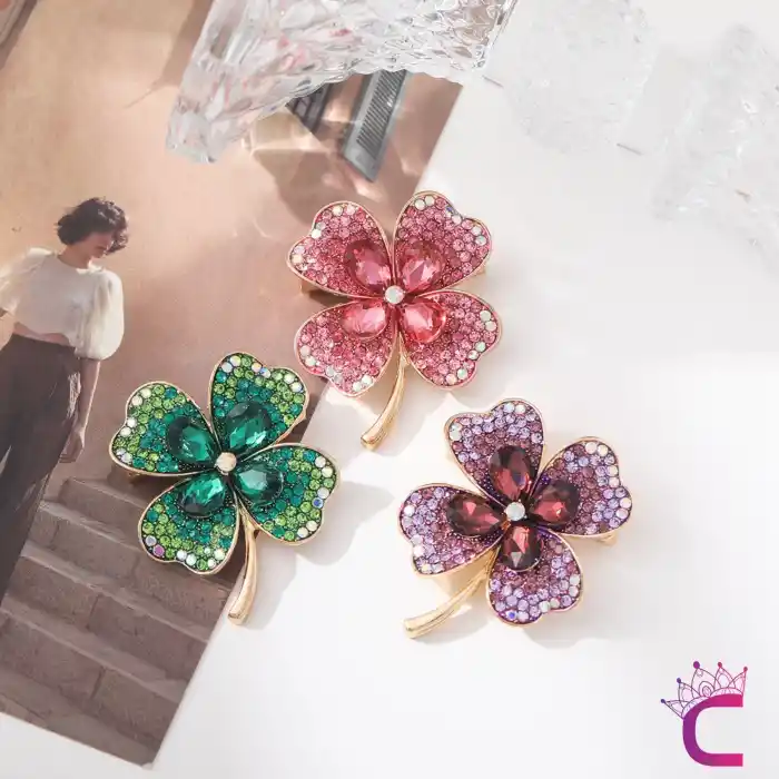 Zarif Çiçekli Kristal Taşlı Mor Yonca Tasarım Kadın Broş - Hediyelik Elbise Ceket Yaka İğnesi Broşu