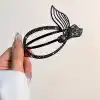 Denizkızı Kuyruğu Model Metal Klipsli Topuz Tokası Siyah - Trend Kadın Kıstırmalı Saç Tokası