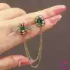 Yeşil Zümrüt Kristal Taşlı Zincirli Arı Tasarım Broş - Hediyelik Elbise Ceket Yaka İğnesi Broş
