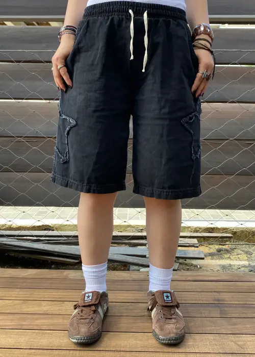 Antrasit Yıldız Detay Lazer Kesim Baggy Şort