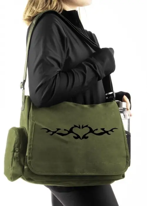 Clawed Heart Baskılı Unisex Yeşil Postacı Çantası