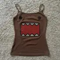 Kahverengi Domo Kun Askılı Crop