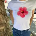Pembe Çiçek Baskılı T-shirt