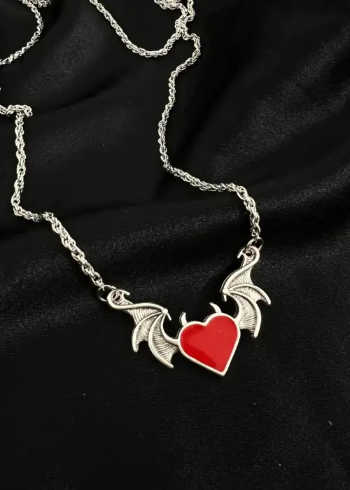 Gothic Kırmızı Kalp Yarasa Kolye Özel Tasarım