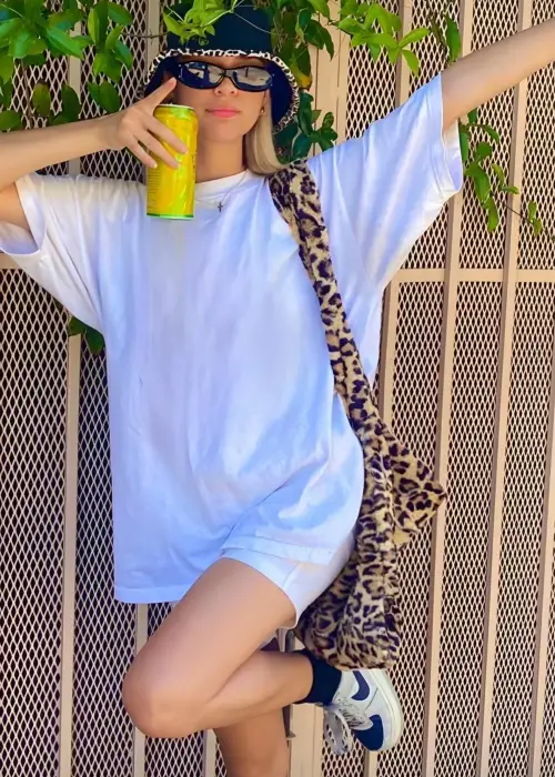 Beyaz Basic Oversize T-shirt