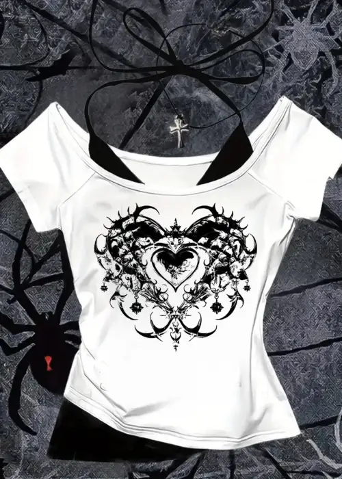 Beyaz Gothic Heart Yaka Ek Askılı Kısa Kollu Full Body Crop
