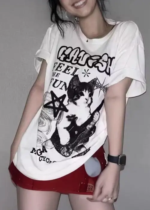 Beyaz Playing Guitar Cat Unisex T-shirt