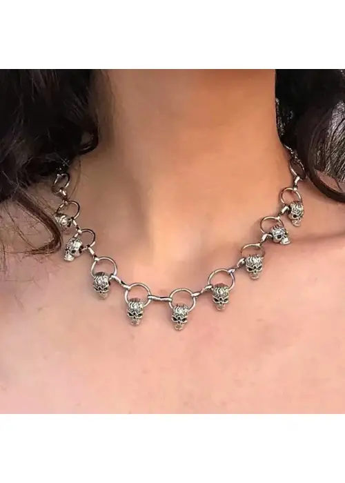 Gothic Charms Round Skull Silver Kolye