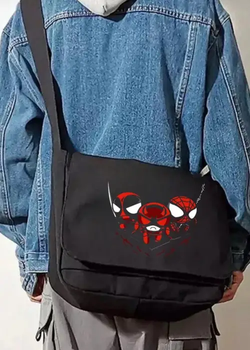 Heroes Siyah Postacı Çantası